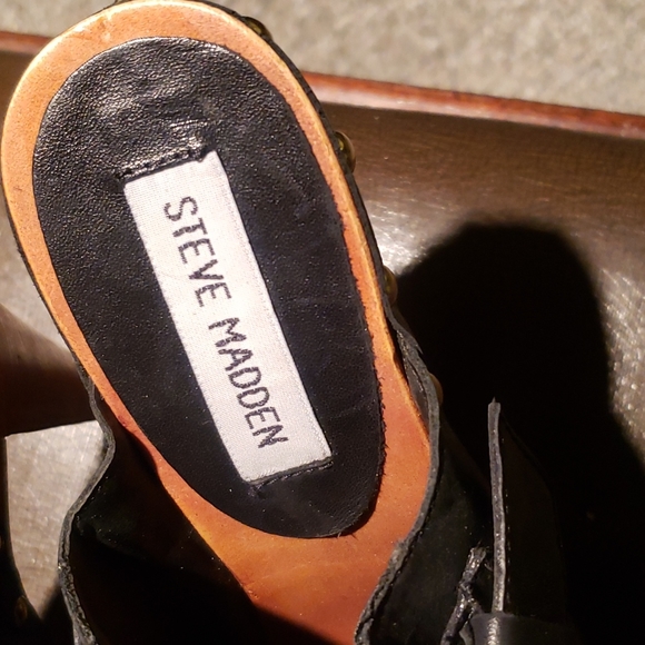 **BRAND NEW** Steve Madden Leather and Wooden Heels w/ Gold Studs Size 6 1/2 US - Picture 4 of 7